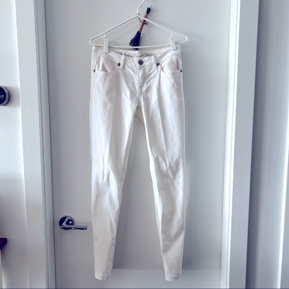 Size 28 White Straight Leg Jeans - Picture 1 of 4